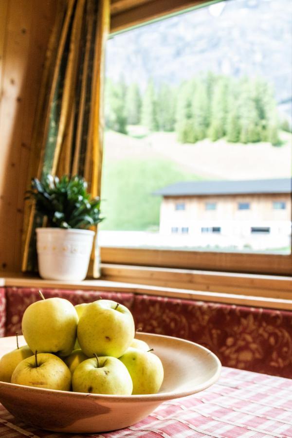 B&B - Hotel Ciasa Rue Blanch San Cassiano (Badia) Exterior foto